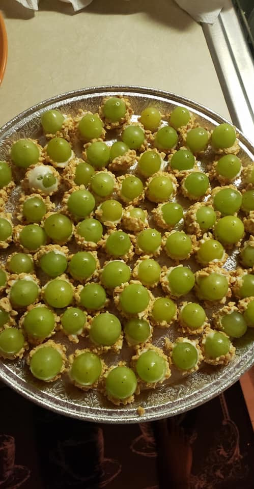 Taffy Grape Platter